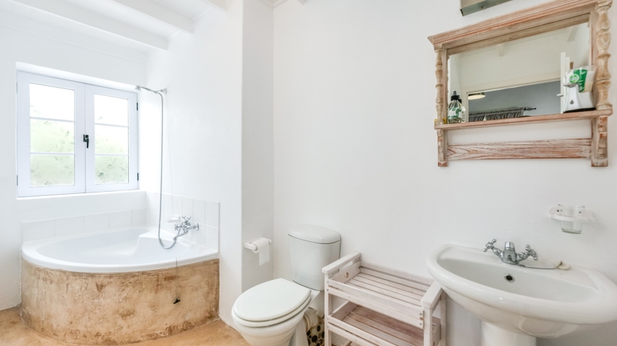 To Let 3 Bedroom Property for Rent in Struisbaai Western Cape